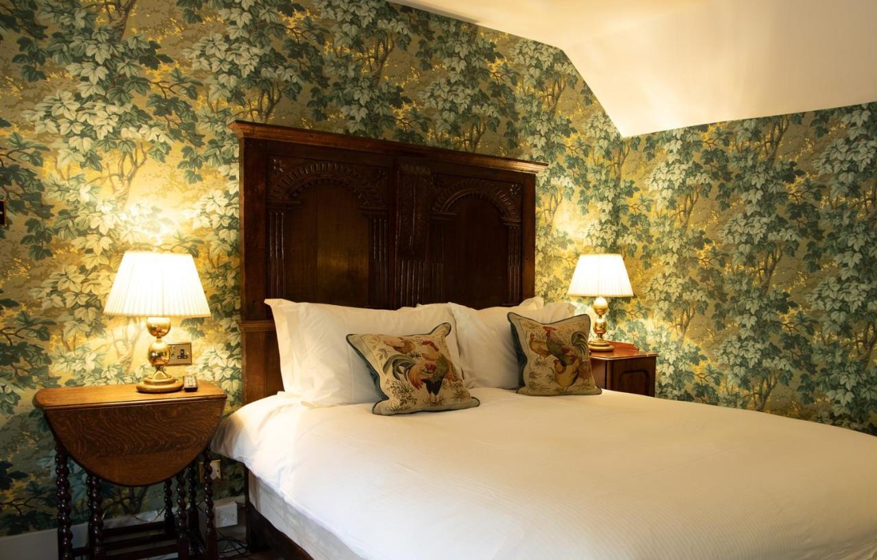 Ockenden Manor Hotel & Spa Cuckfield Esterno foto
