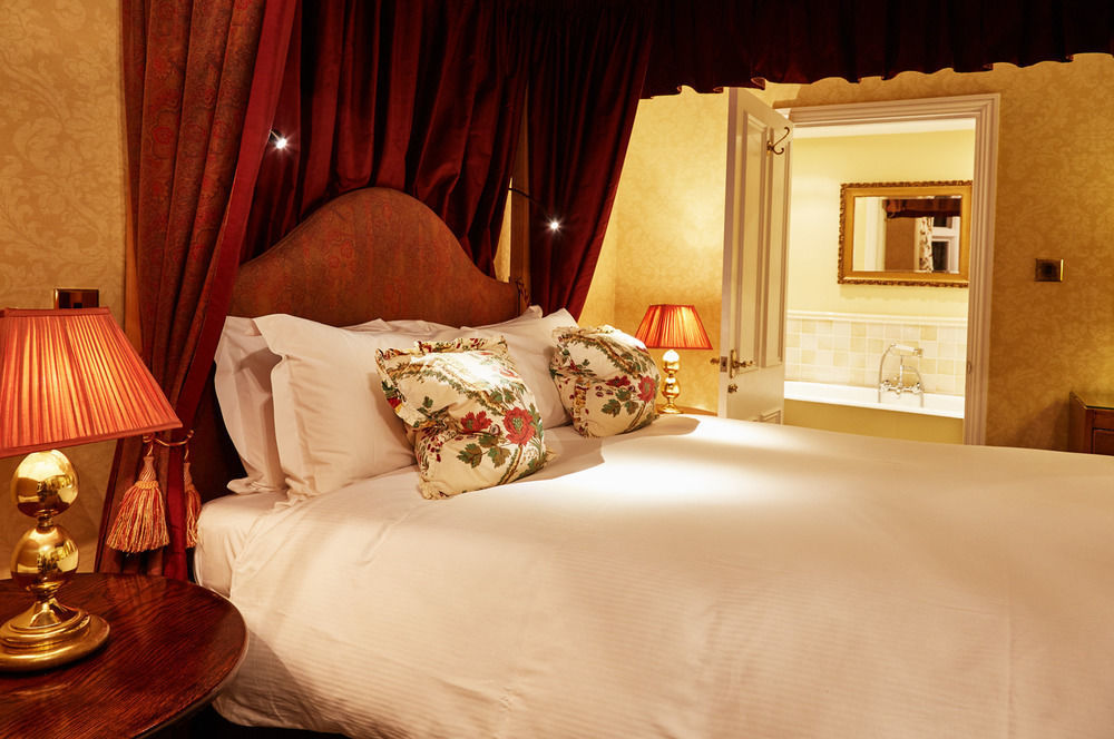Ockenden Manor Hotel & Spa Cuckfield Esterno foto