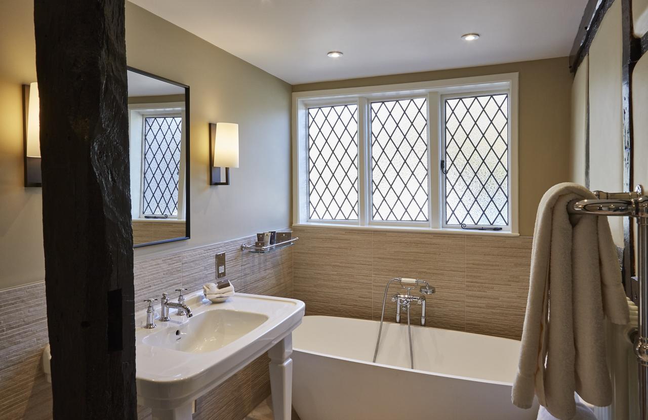 Ockenden Manor Hotel & Spa Cuckfield Esterno foto