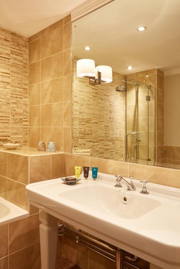 Ockenden Manor Hotel & Spa Cuckfield Esterno foto