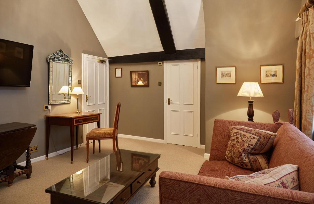 Ockenden Manor Hotel & Spa Cuckfield Esterno foto