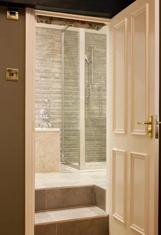 Ockenden Manor Hotel & Spa Cuckfield Esterno foto